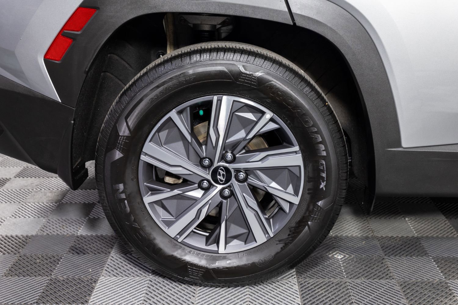 Used 2024 Hyundai Tucson Blue image 41