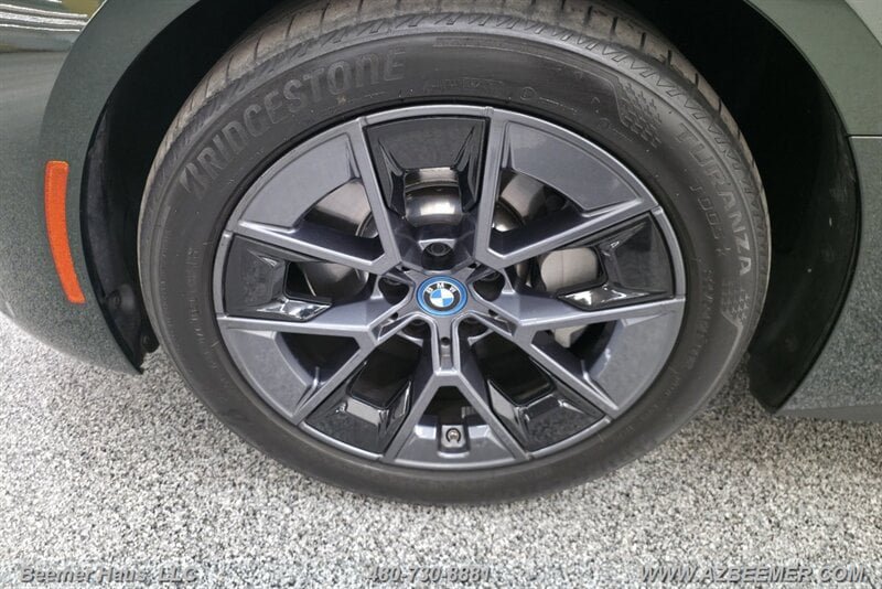 Used 2023 BMW i4 eDrive35 RWD image 33