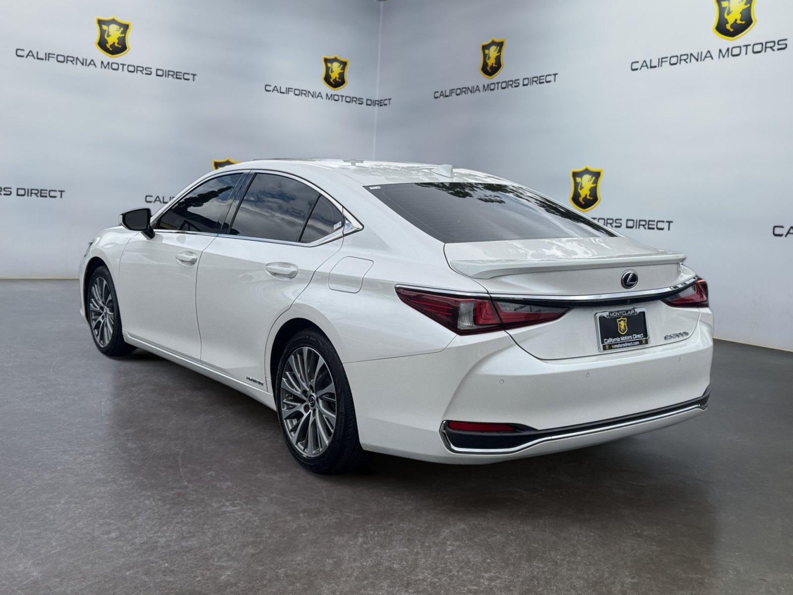Used 2021 Lexus ES 300h w/ Premium Package FWD image 3