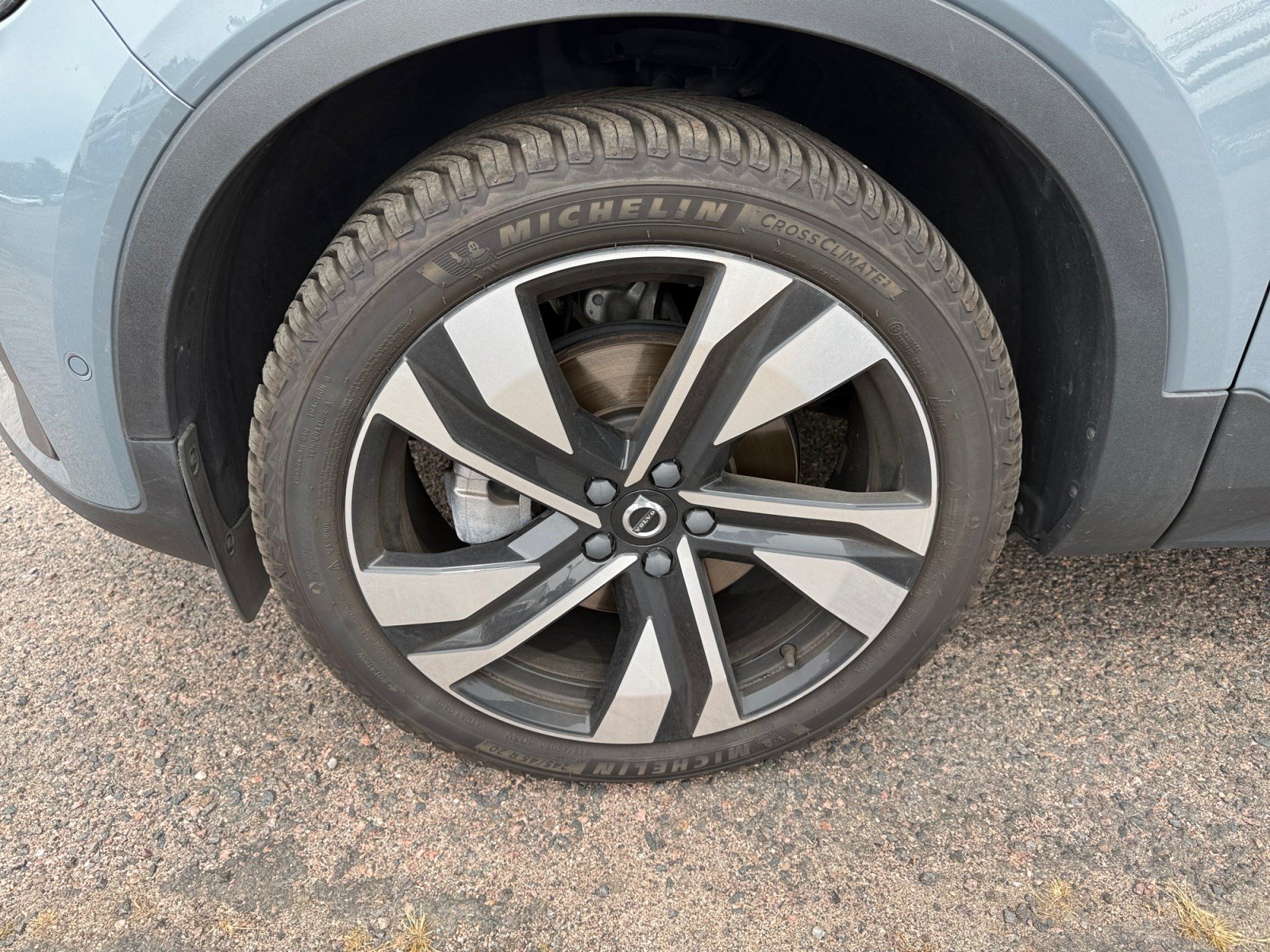 Used 2023 Volvo XC40 B5 Ultimate w/ Climate Package AWD/4WD image 24
