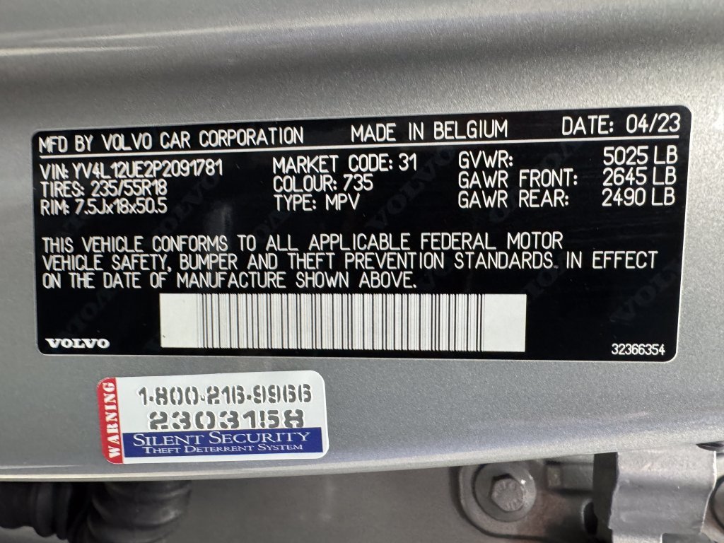 Used 2023 Volvo XC40 B5 Plus AWD/4WD image 33