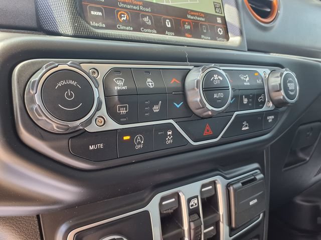 Used 2022 Jeep Gladiator Mojave w/ Cold Weather Group AWD/4WD image 33