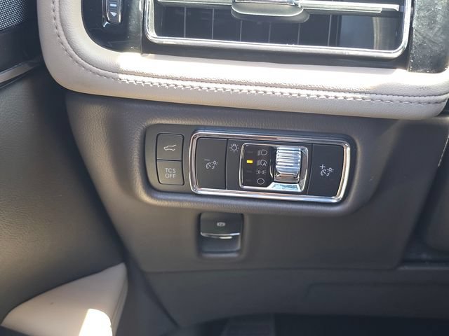 Used 2022 Lincoln Nautilus FWD w/ Premium Package image 29