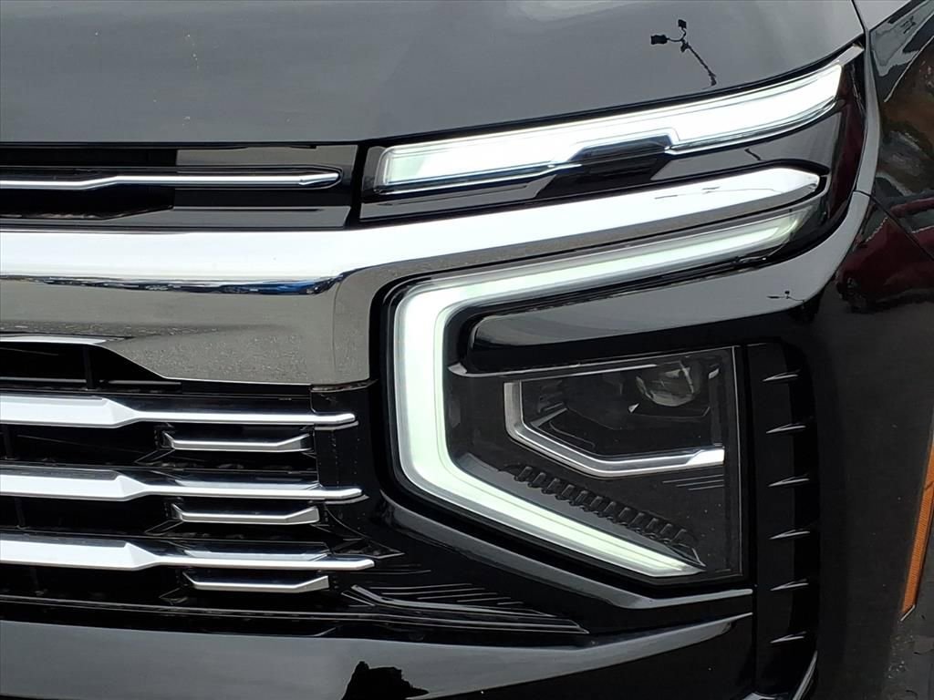 New 2026 Chevrolet Suburban Premier image 8