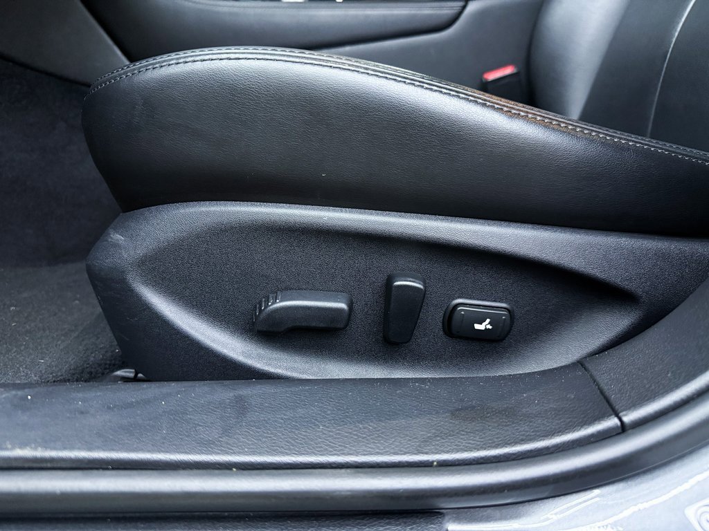 Used 2018 INFINITI Q50 Luxe w/ Essential Package (3.0T Luxe) image 18