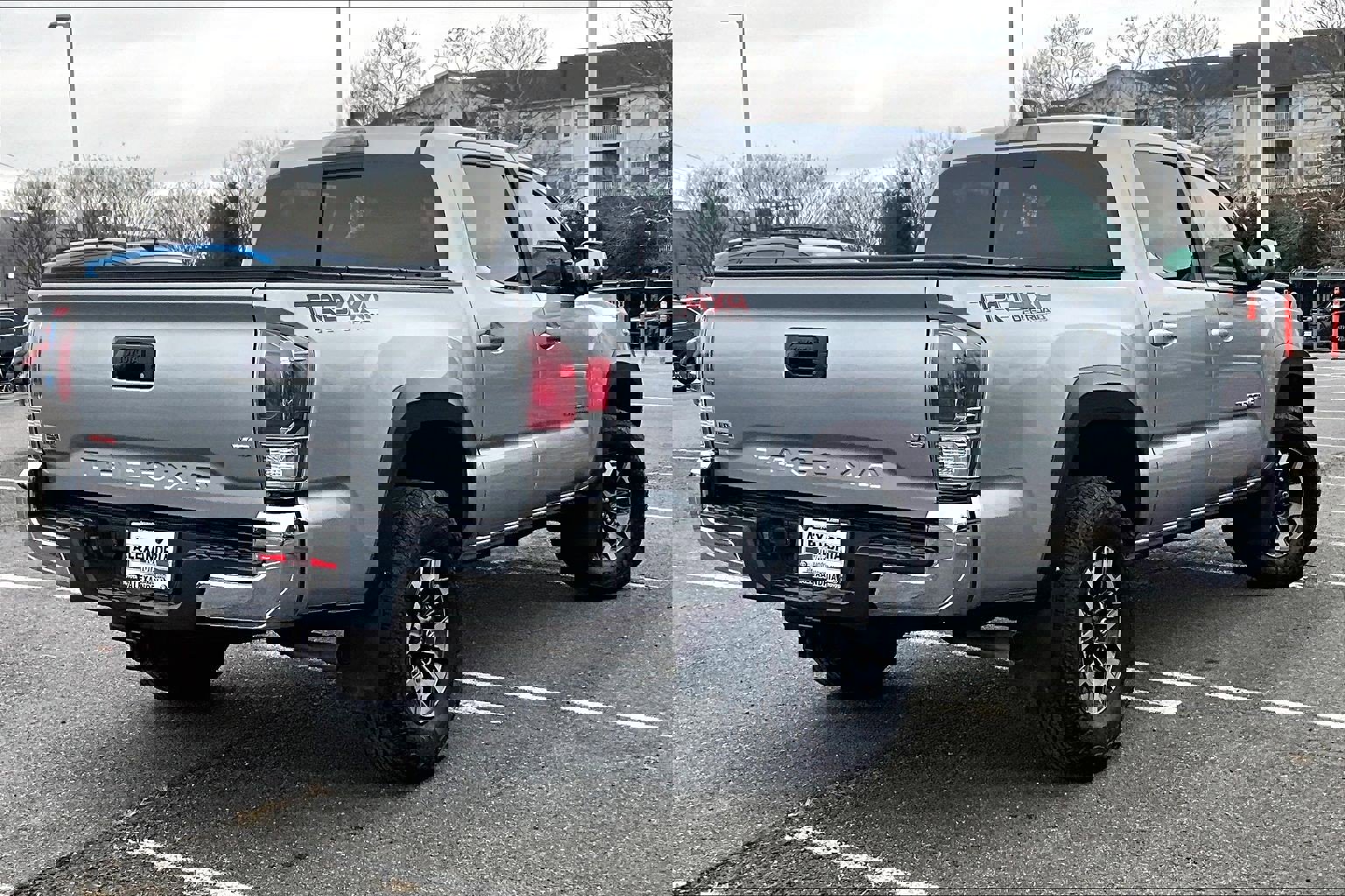 Used 2023 Toyota Tacoma TRD Off-Road image 11