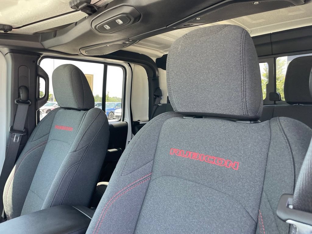 Used 2024 Jeep Gladiator Rubicon w/ Technology Group AWD/4WD image 20