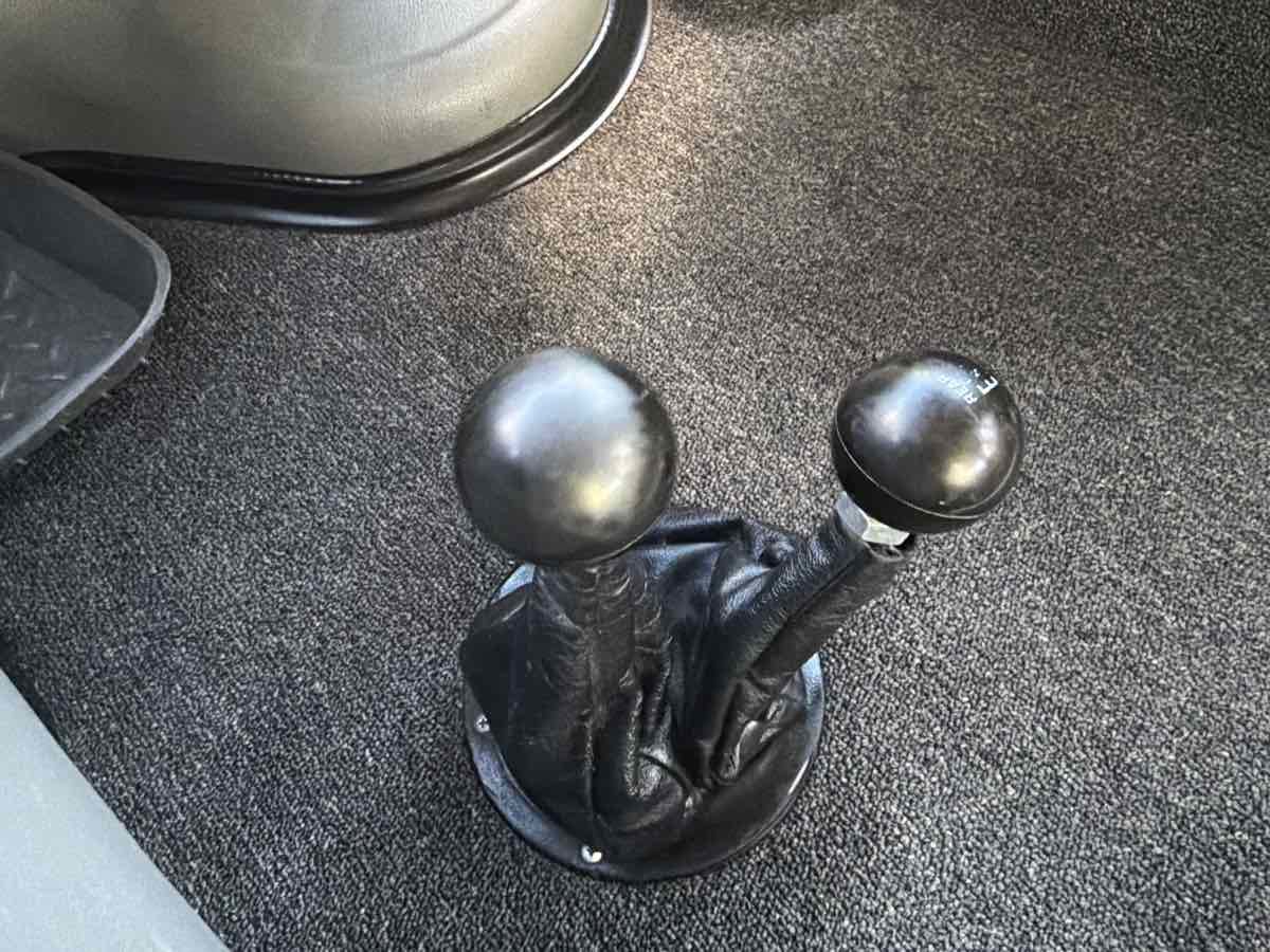 Used 2010 Ford E-350 and Econoline 350 Super Duty image 32