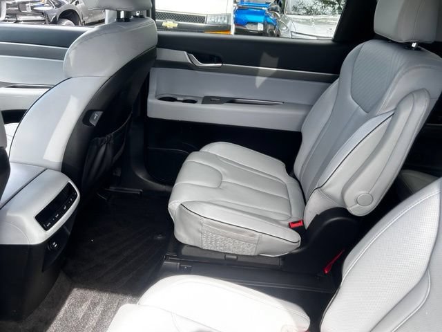 Used 2025 Hyundai Palisade SEL AWD/4WD image 16