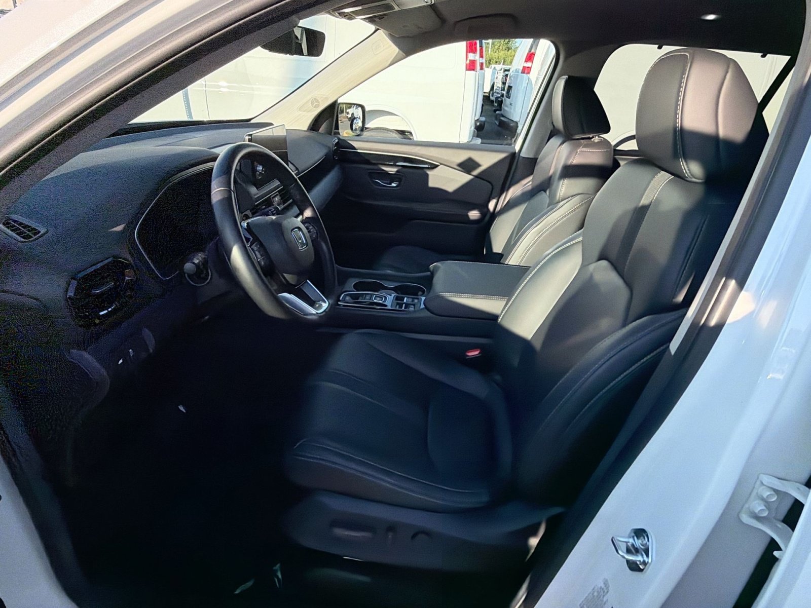 Used 2025 Honda Pilot EX-L image 13