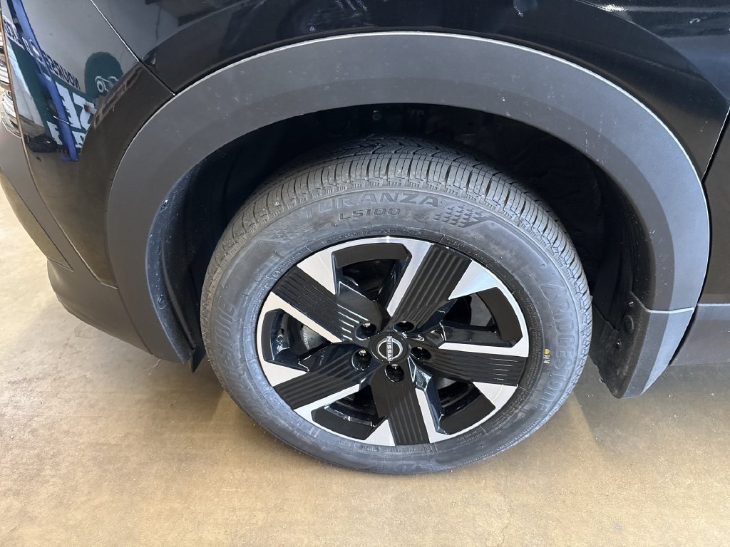 New 2027 Nissan Kicks SV AWD/4WD image 18