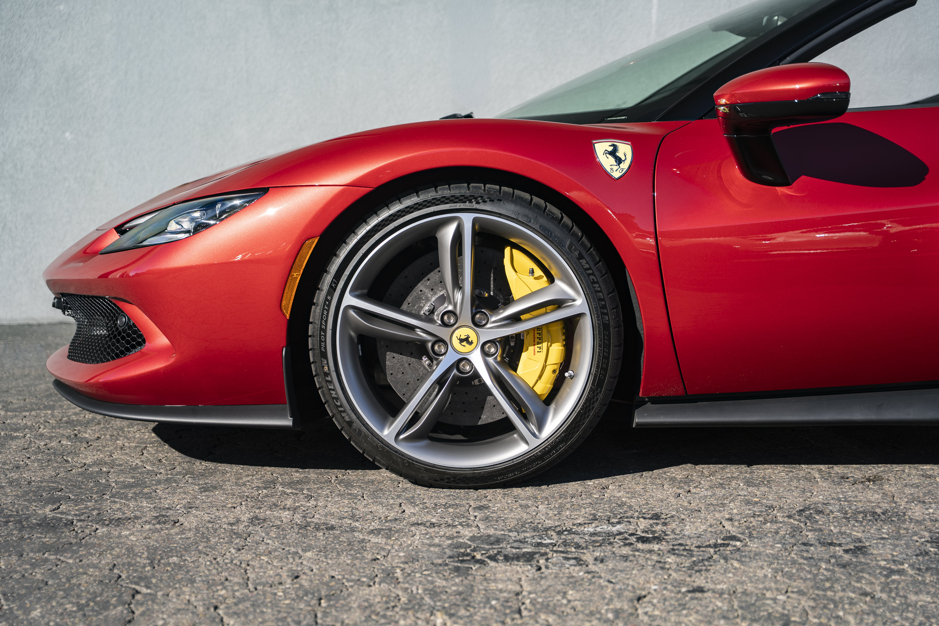 Used 2025 Ferrari 296 GTS RWD image 13