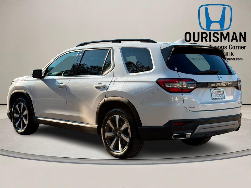Used 2023 Honda Pilot Touring image 3