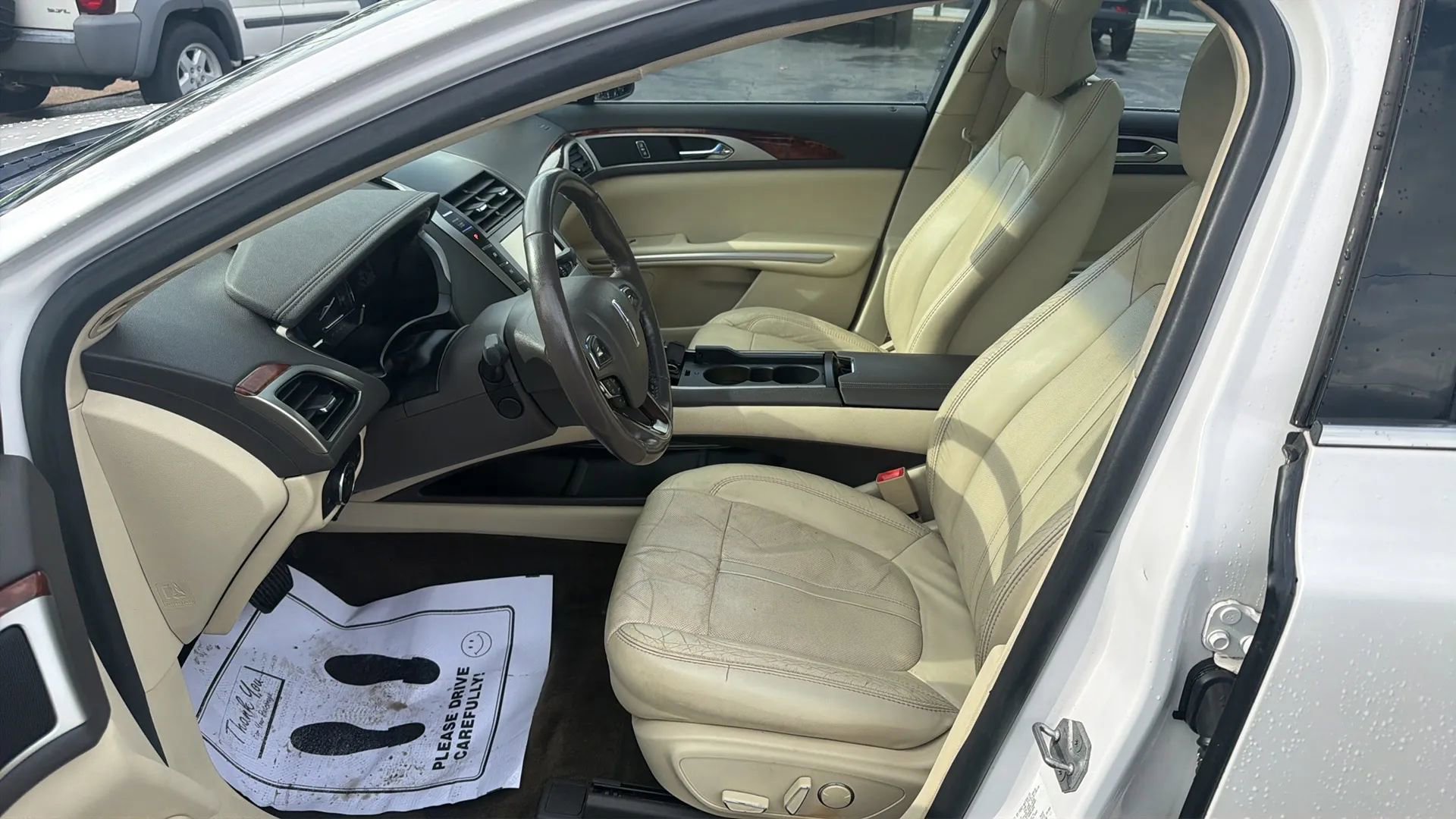 Used 2014 Lincoln MKZ Hybrid w/ Equipment Group 202A Reserve image 9