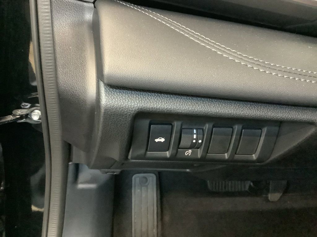Used 2025 Subaru Legacy Limited AWD/4WD image 19