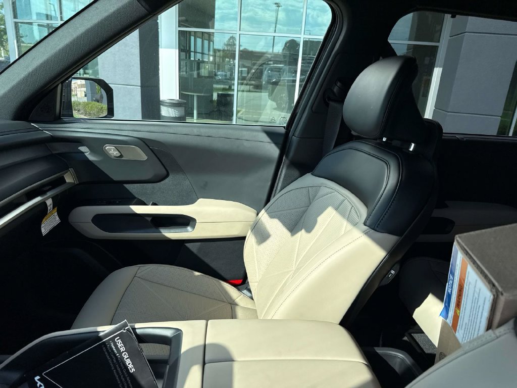 New 2027 Kia Telluride EX FWD image 14