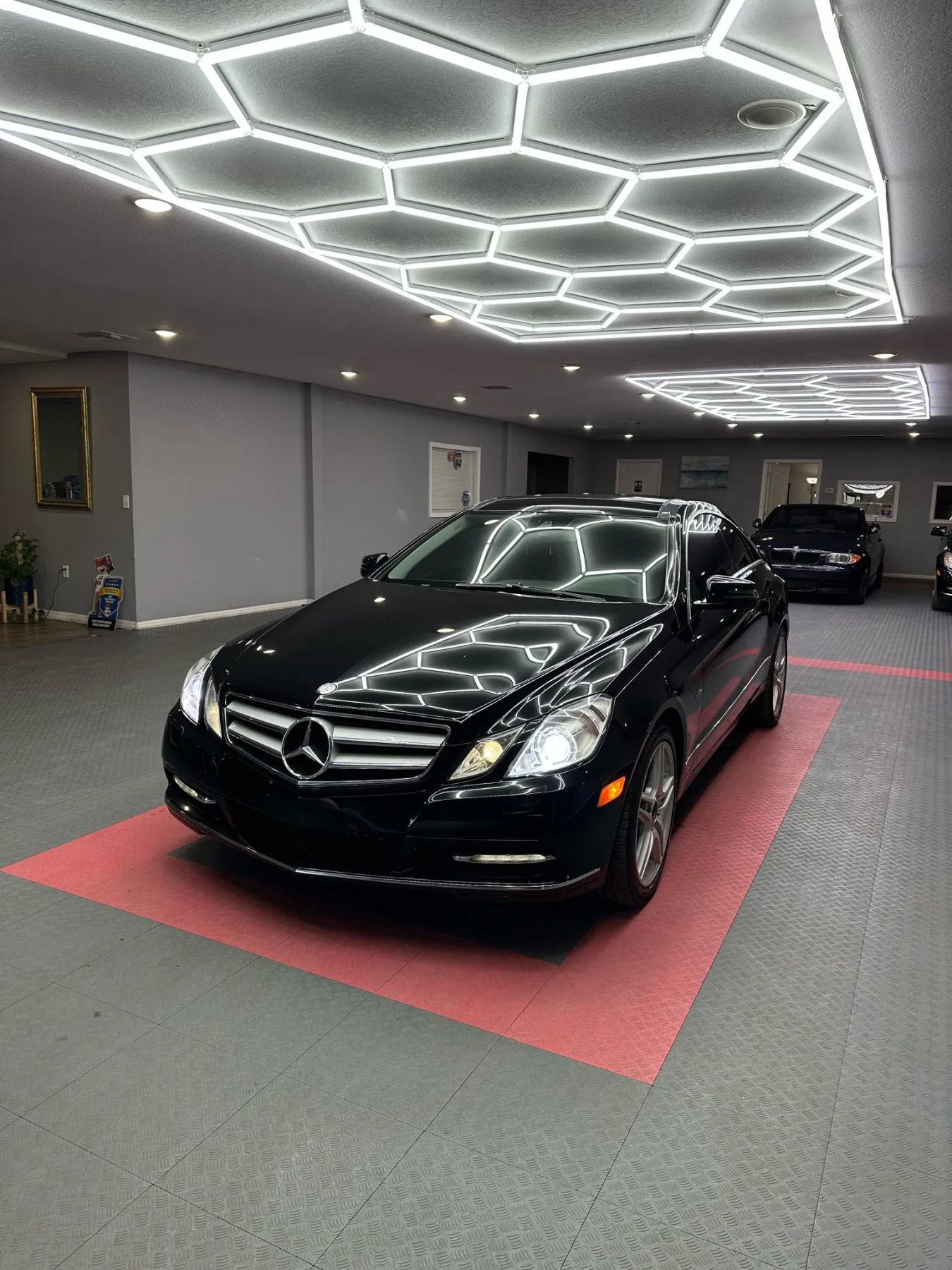 Used 2012 Mercedes-Benz E 350 4MATIC Coupe w/ Premium 2 Pkg image 2