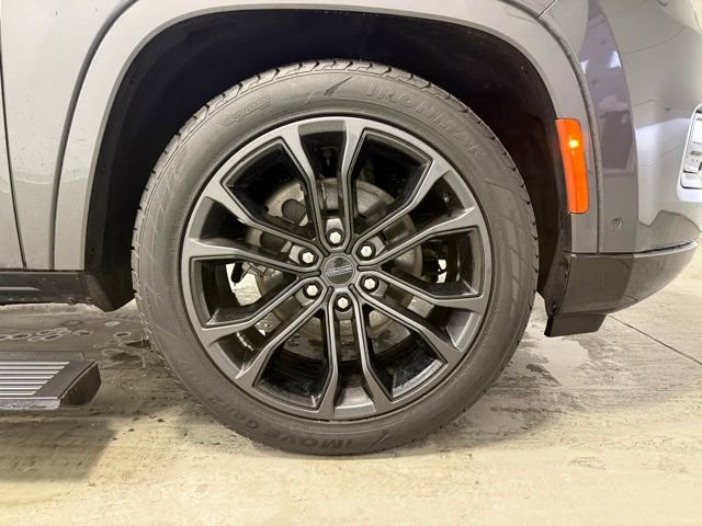 Used 2024 Jeep Grand Wagoneer L Series II w/ Quick Order Packagew 28T image 42