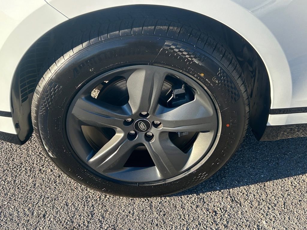 Used 2025 Land Rover Range Rover Velar Dynamic SE image 16