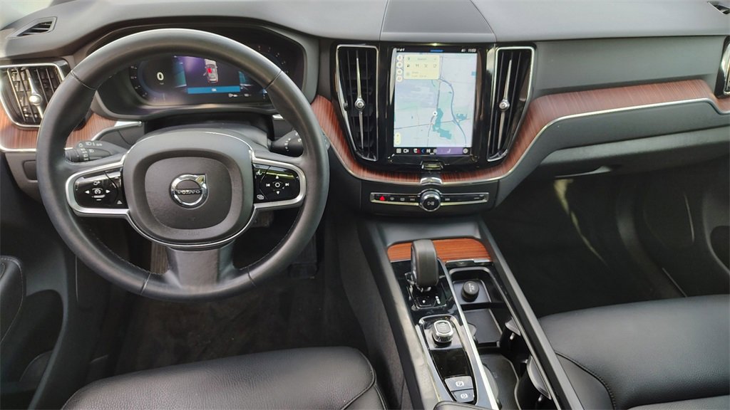 Certified 2023 Volvo XC60 B5 Plus w/ Climate Package image 10