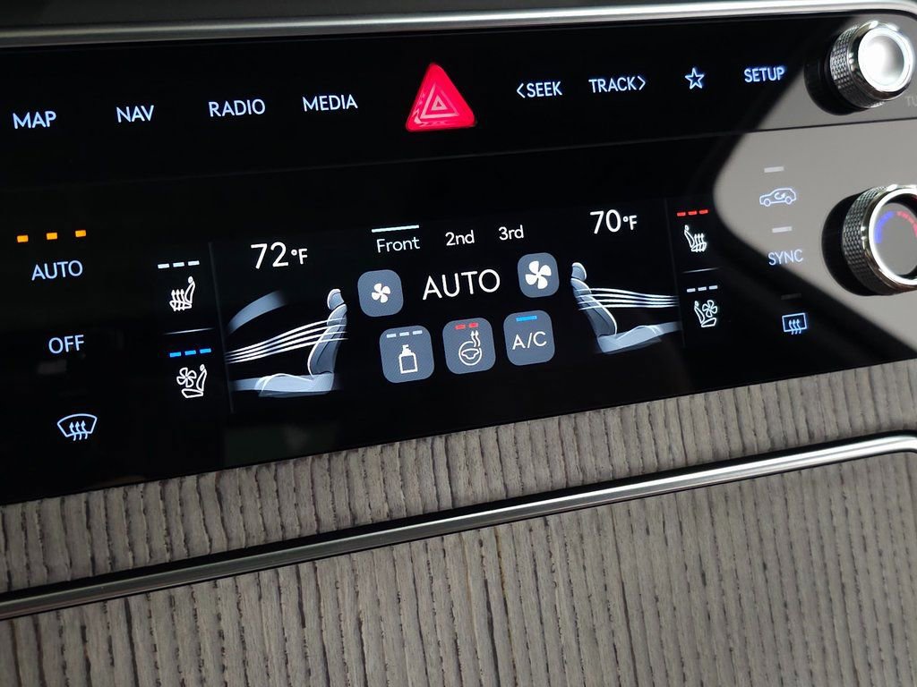 Used 2026 Genesis GV80 3.5T Prestige image 28