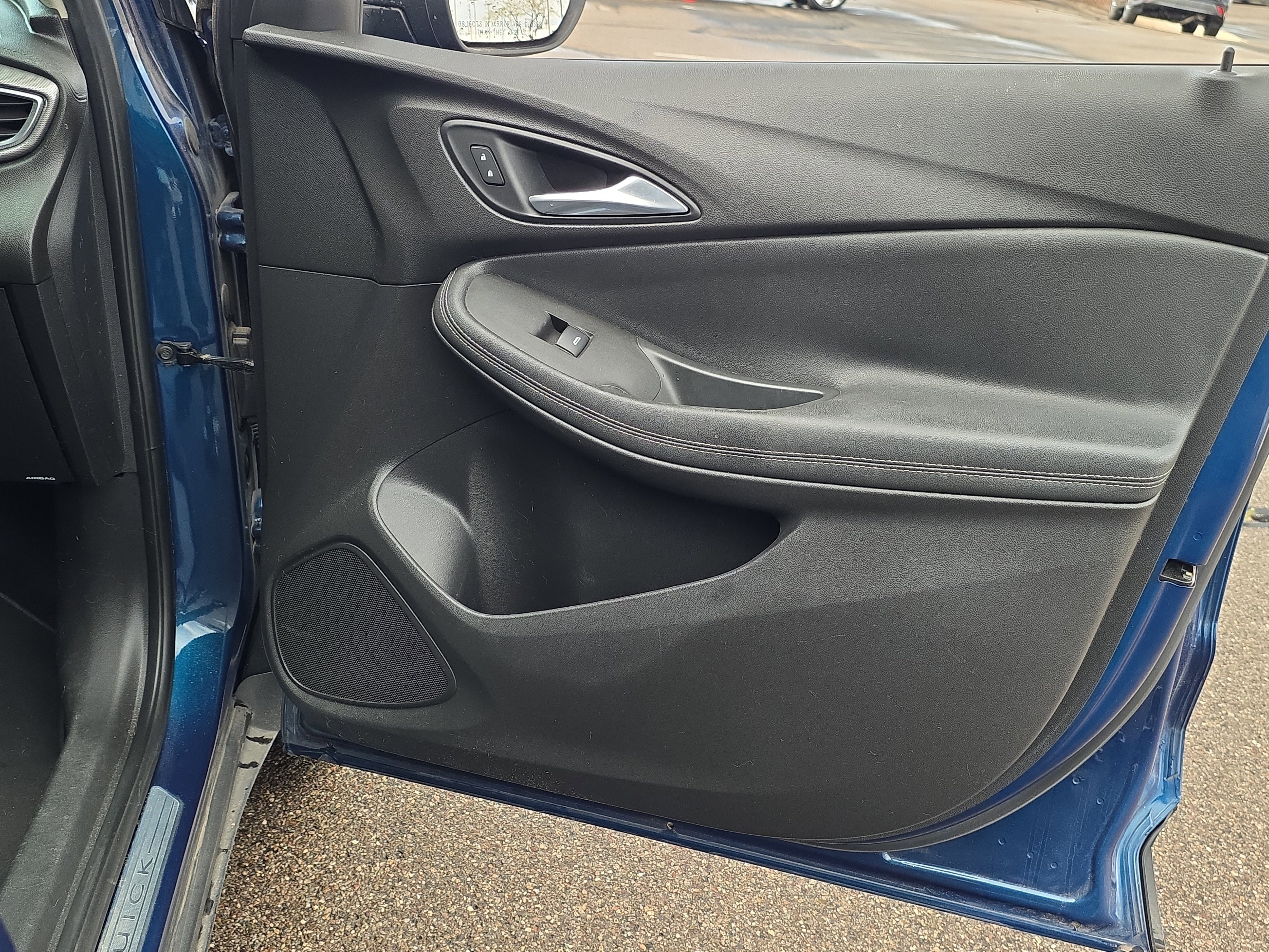 Used 2020 Buick Encore GX Preferred w/ Cold Weather Comfort Package image 28