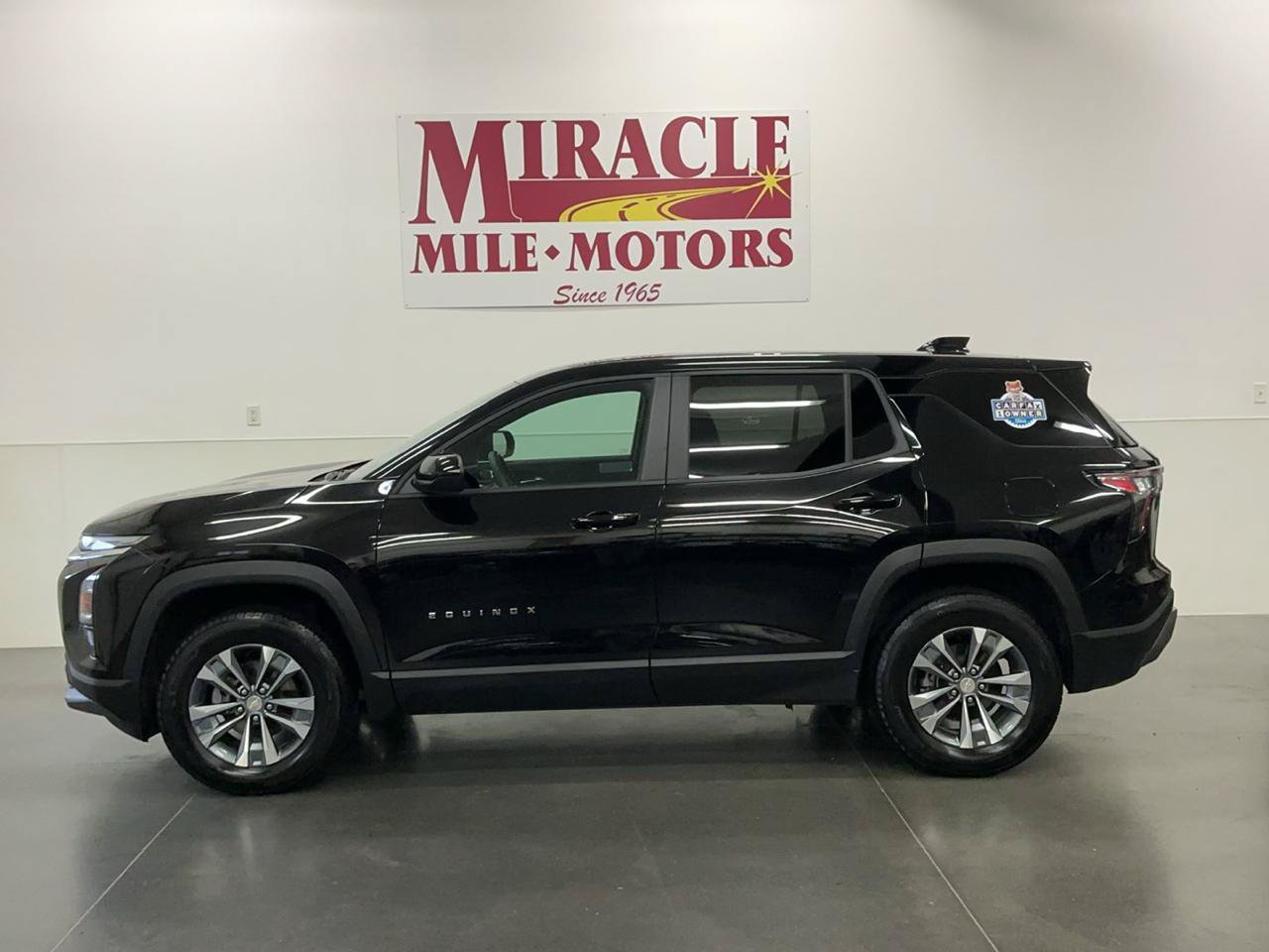 Used 2026 Chevrolet Equinox LT AWD/4WD image 2