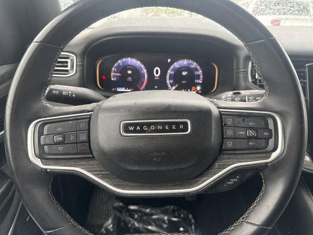 Used 2022 Jeep Wagoneer Series III AWD/4WD image 14