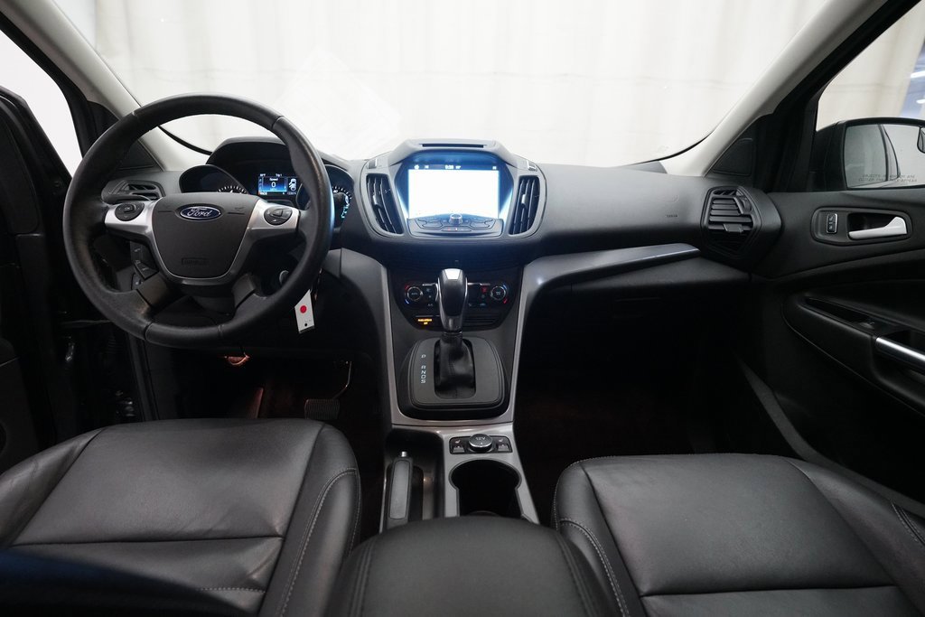 Used 2016 Ford Escape SE w/ SE Leather Comfort Package image 5