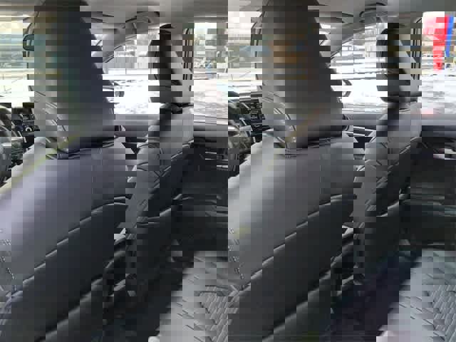 Used 2023 Toyota Camry SE image 19