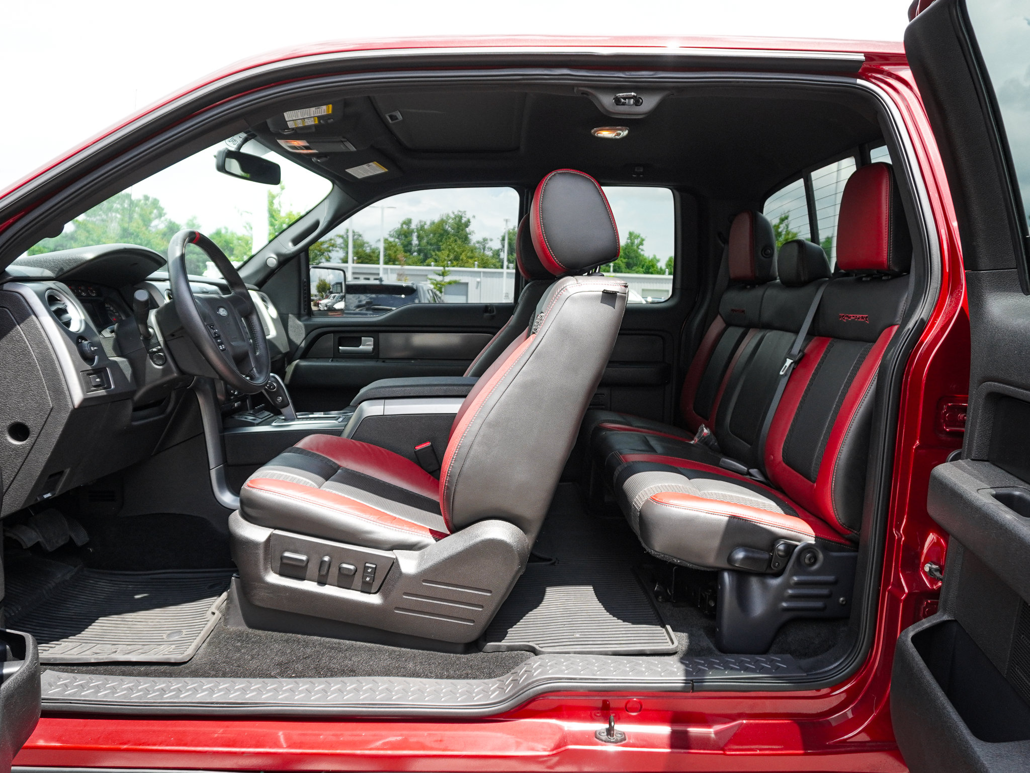 Used 2014 Ford F150 Raptor w/ Equipment Group 801A Luxury AWD/4WD image 28