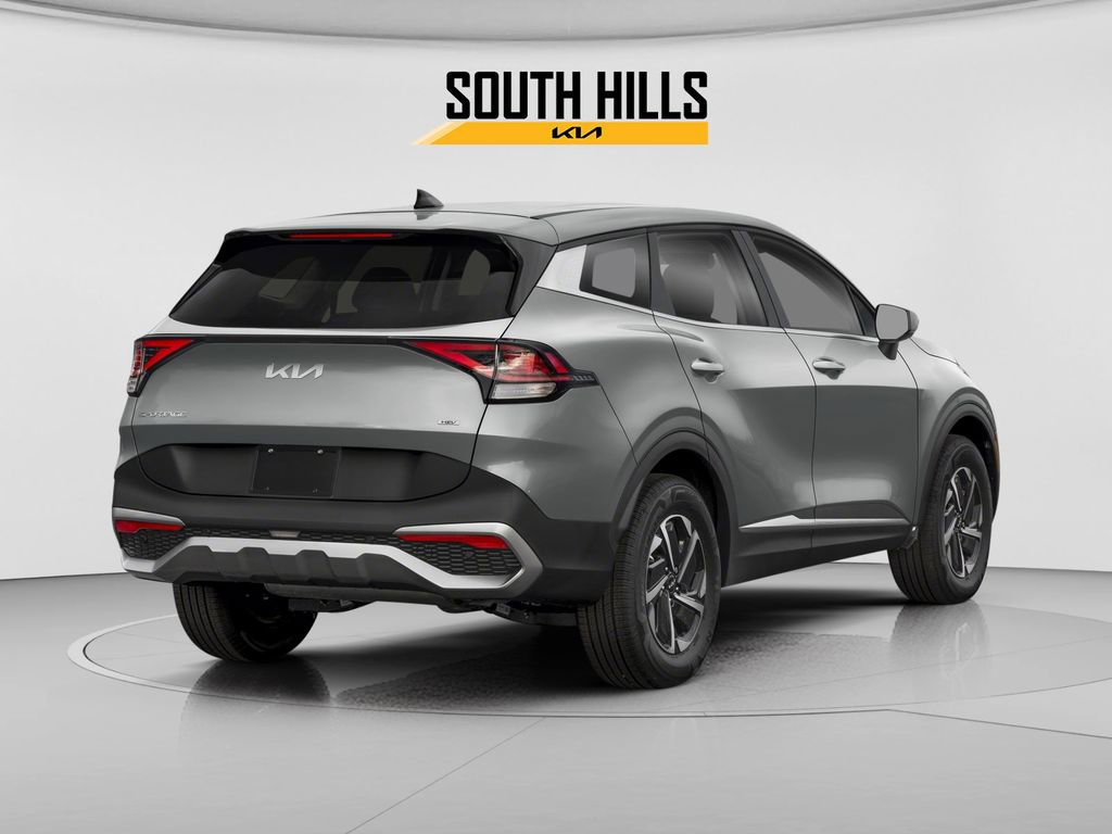 Used 2025 Kia Sportage LX image 2