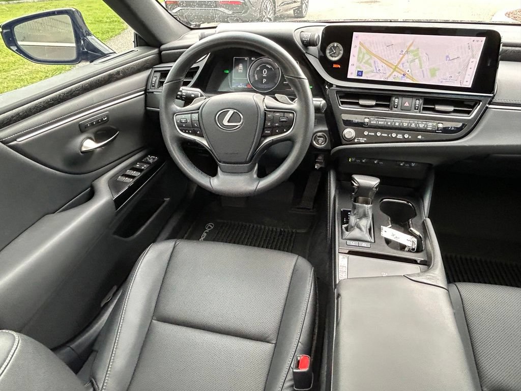 Used 2024 Lexus ES 300h w/ Premium Package FWD image 9