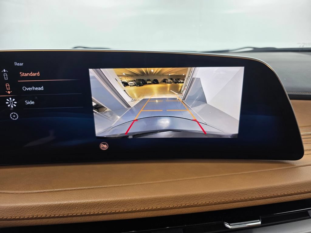 Used 2025 Cadillac XT4 Premium Luxury w/ Technology Package AWD/4WD image 22