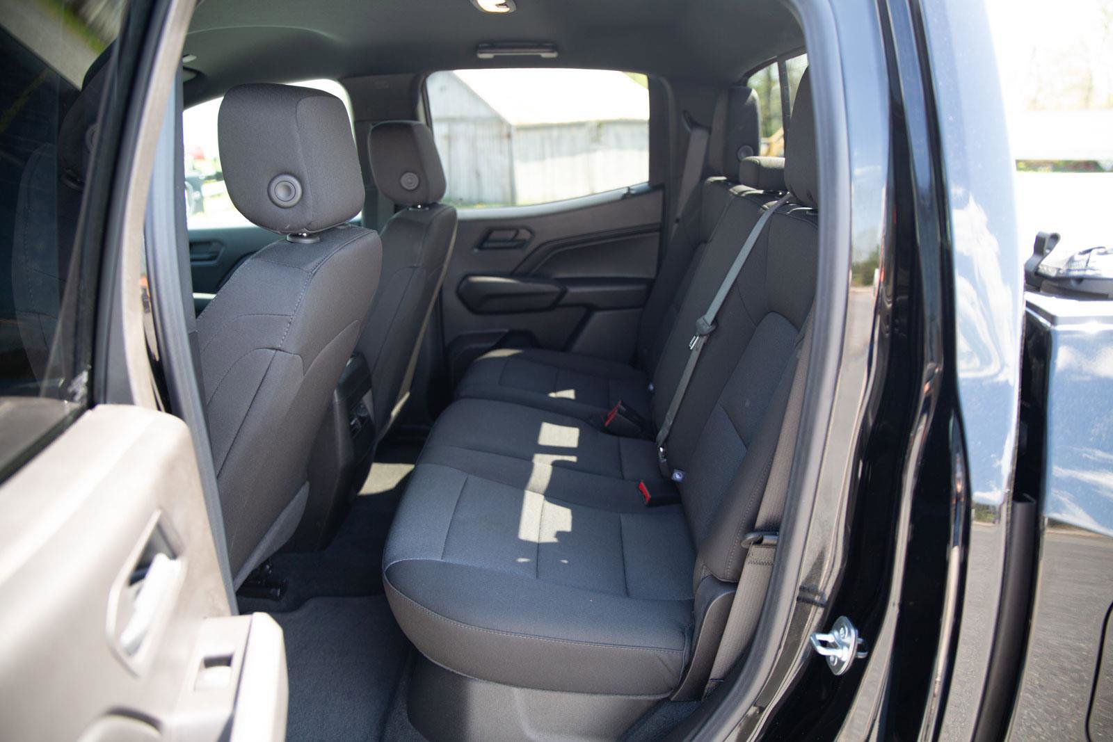 Used 2025 Chevrolet Colorado Trail Boss AWD/4WD image 23