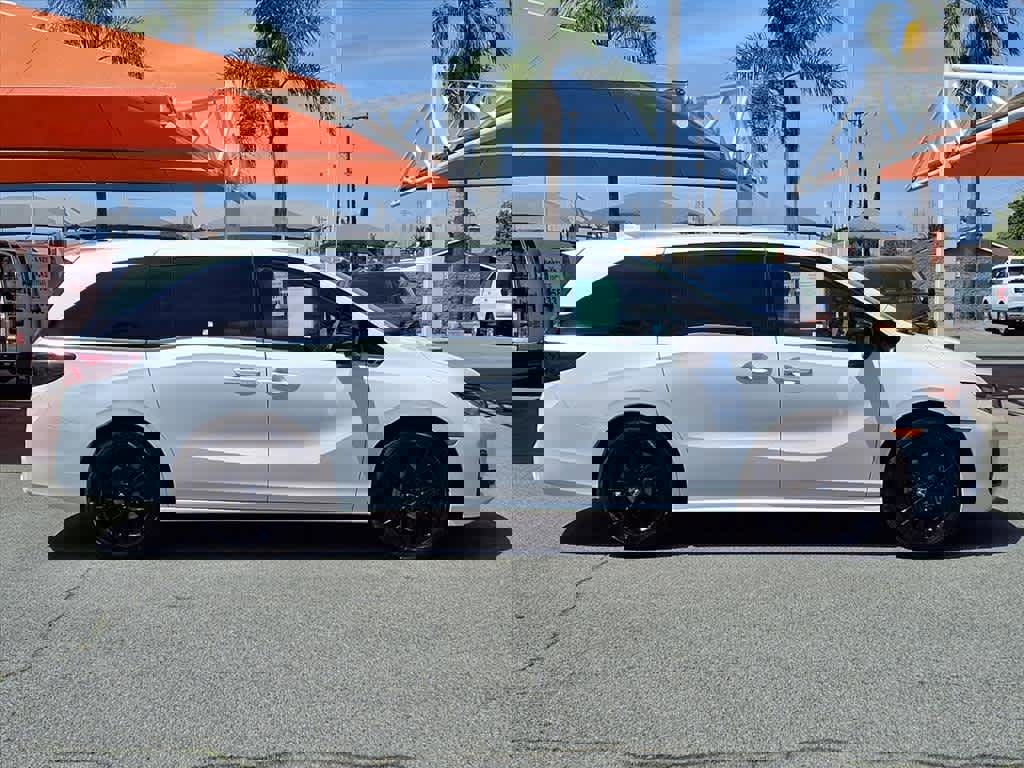 Used 2025 Honda Odyssey Sport-L image 3