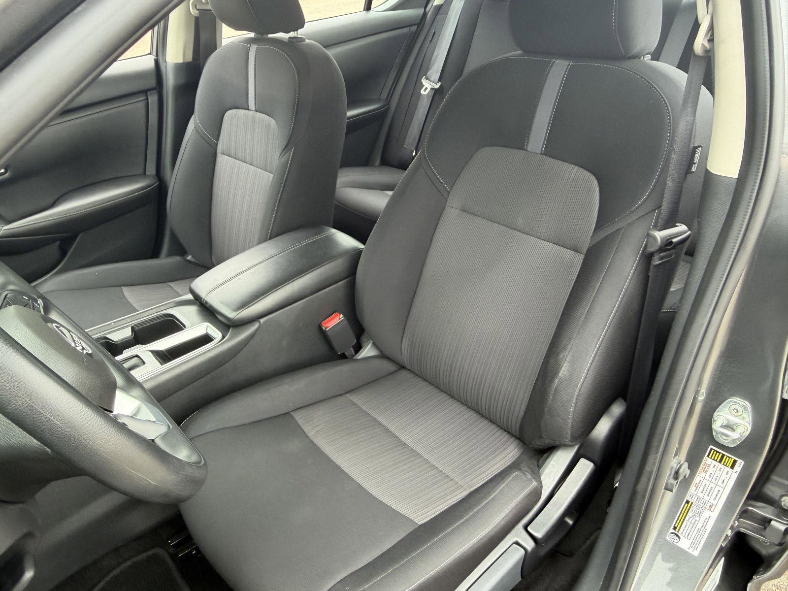 Used 2024 Nissan Sentra SV FWD image 16