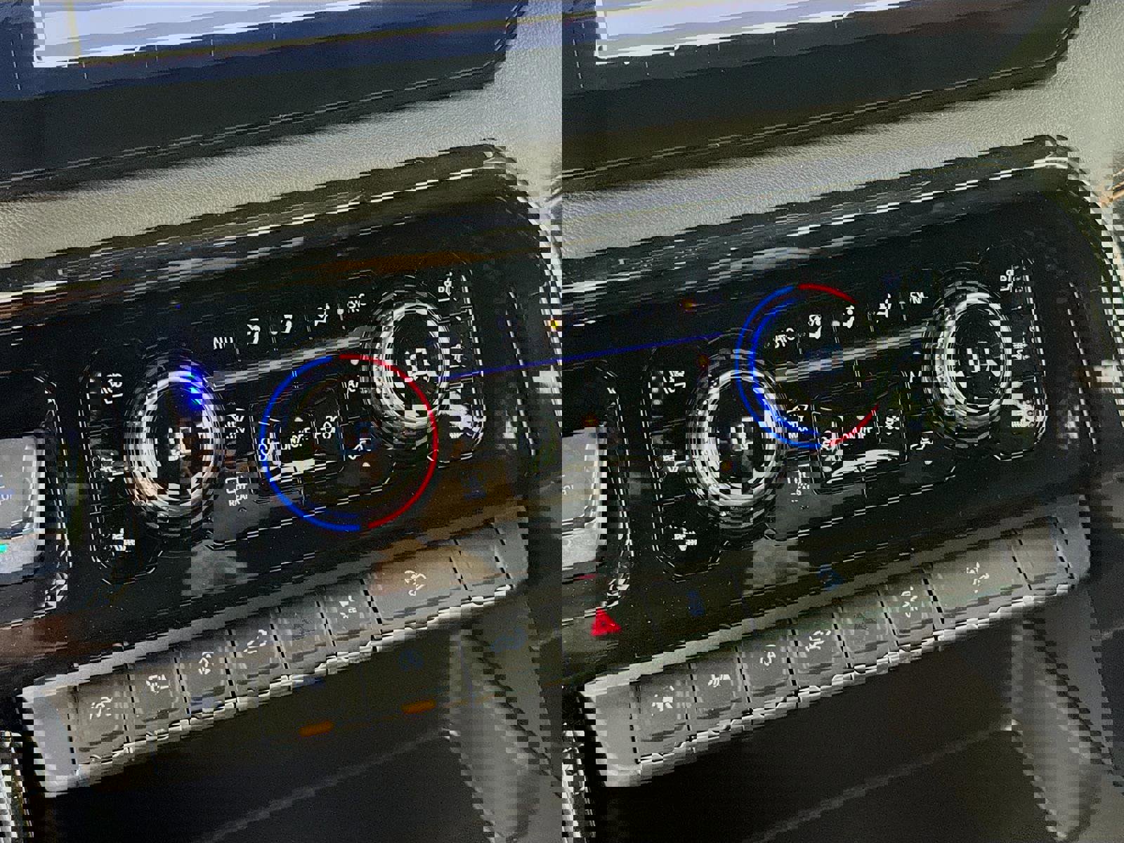 New 2026 GMC Sierra 1500 AT4 w/ AT4 Premium Package image 18