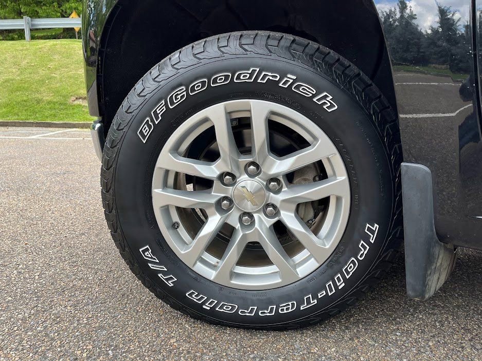 Used 2019 Chevrolet Silverado 1500 LT w/ All-Star Edition AWD/4WD image 48