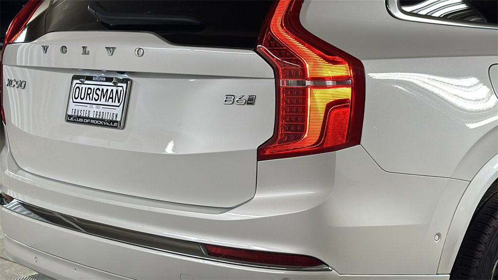 Used 2023 Volvo XC90 B6 Plus image 6