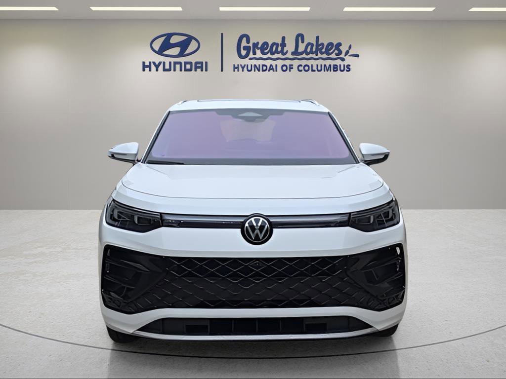 Used 2025 Volkswagen Tiguan SEL R-Line AWD/4WD image 8