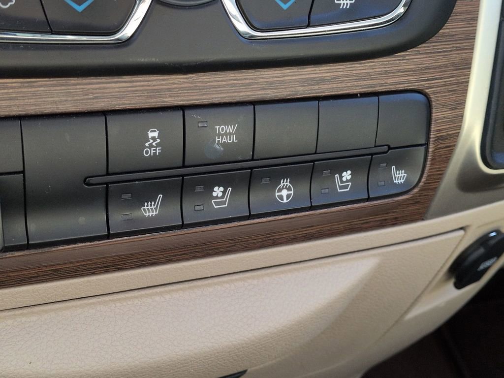 Used 2017 RAM 1500 Laramie w/ Convenience Group AWD/4WD image 29