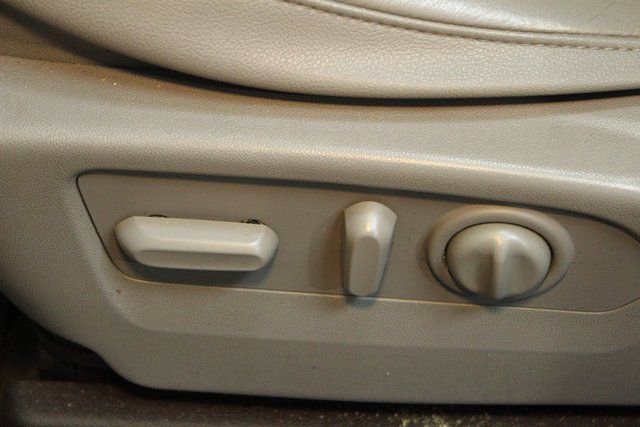 Used 2020 GMC Sierra 1500 SLT image 16