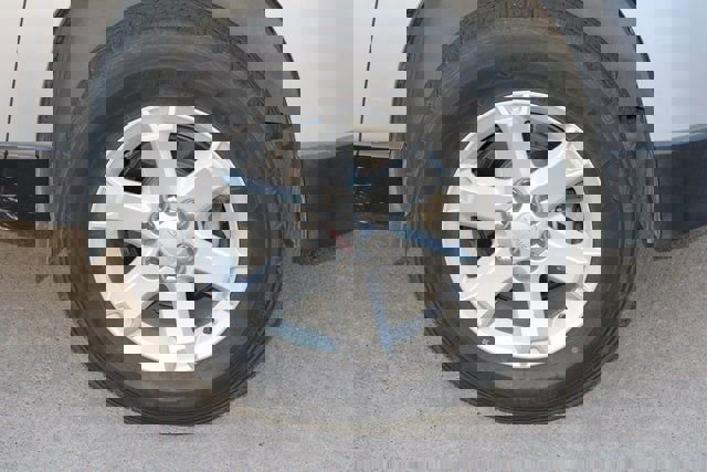 Used 2015 GMC Acadia SLE image 27