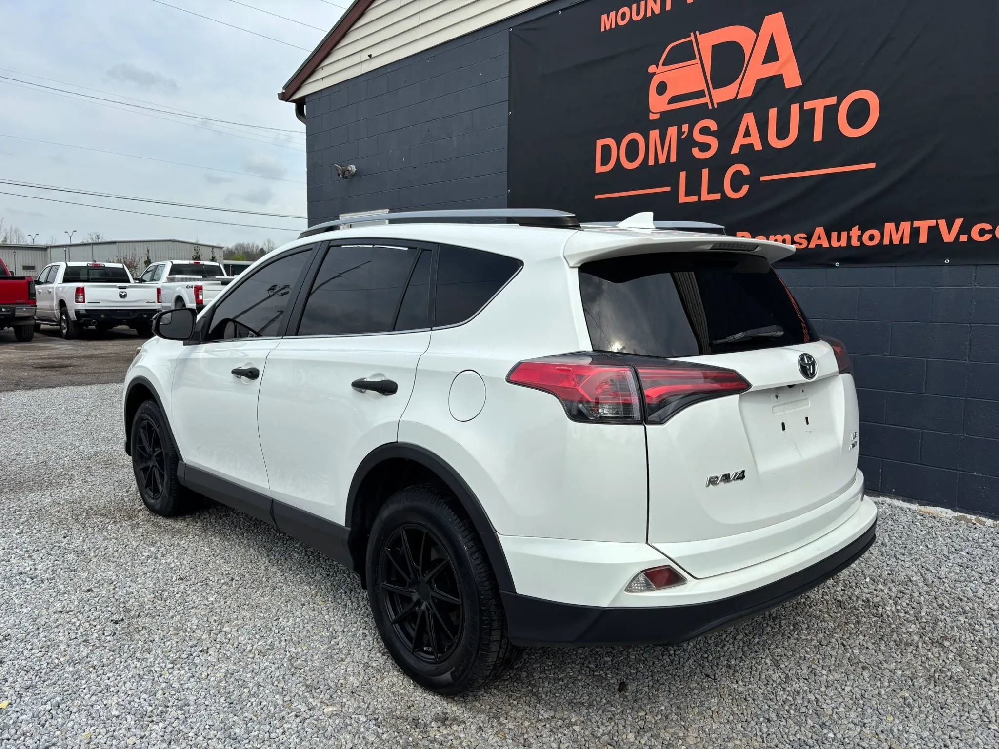 Used 2018 Toyota RAV4 LE w/ All Weather Liner Package image 3