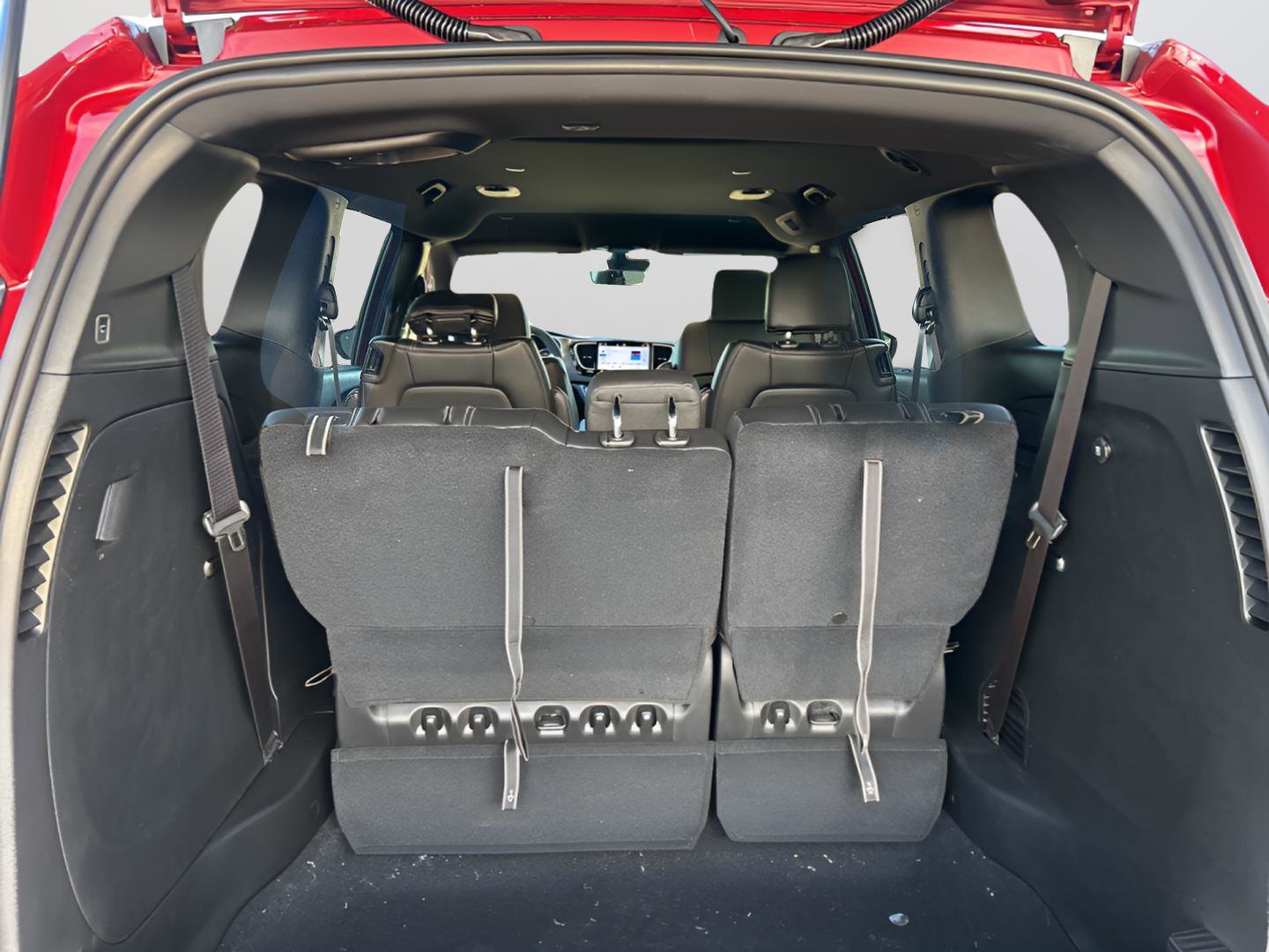 New 2026 Chrysler Voyager LX image 29