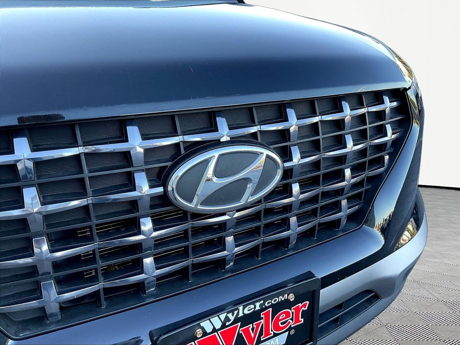 Used 2025 Hyundai Venue SEL FWD image 30