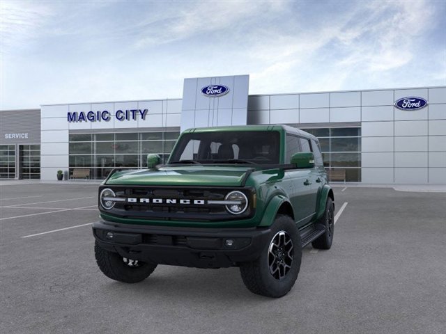 New 2025 Ford Bronco Outer Banks image 2