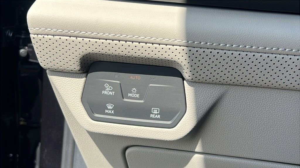 New 2026 Volkswagen Atlas SE image 30