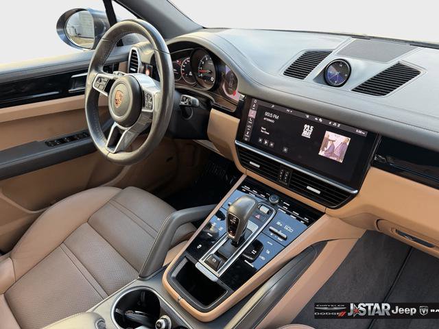 Used 2021 Porsche Cayenne image 16